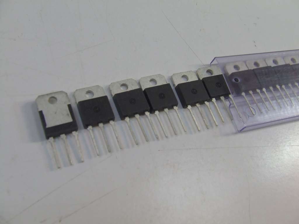 BUP 313 TRANSISTOR IGBT INFINEON - Clicca l'immagine per chiudere