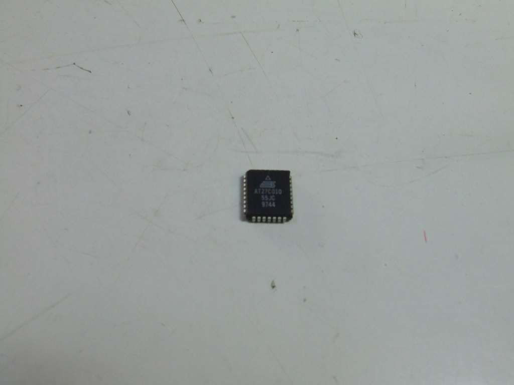 27C010 EPROM PLCC UGU 27C1001 AM27C010 CIRC.INTEGRATO ATMEL - Clicca l'immagine per chiudere