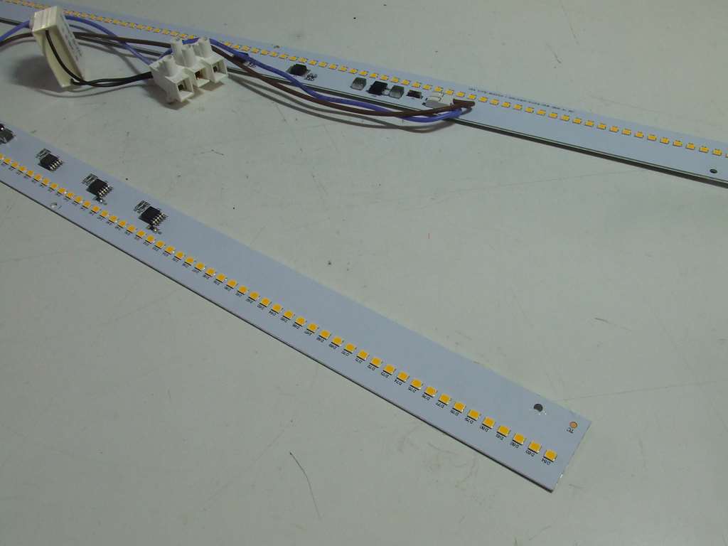 MODULO CON 168 LED SU PROFILO IN ALLUMINIO 3500K 220V 50W