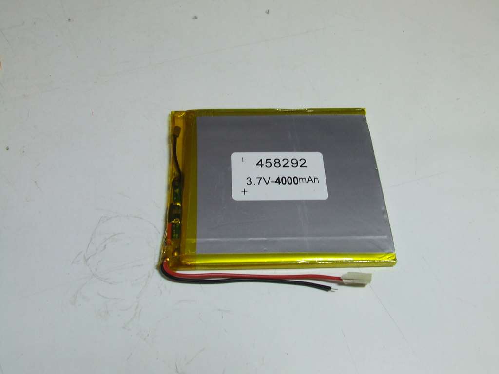 BATTERIA AI POLIMERI DI LITIO 92 X 82 X 4,5 MM 3,7 V 4000 MAH BATTERIA AI POLIMERI DI LITIO 92 X 82 X 4,5 MM 3,7 V 4000 MAH