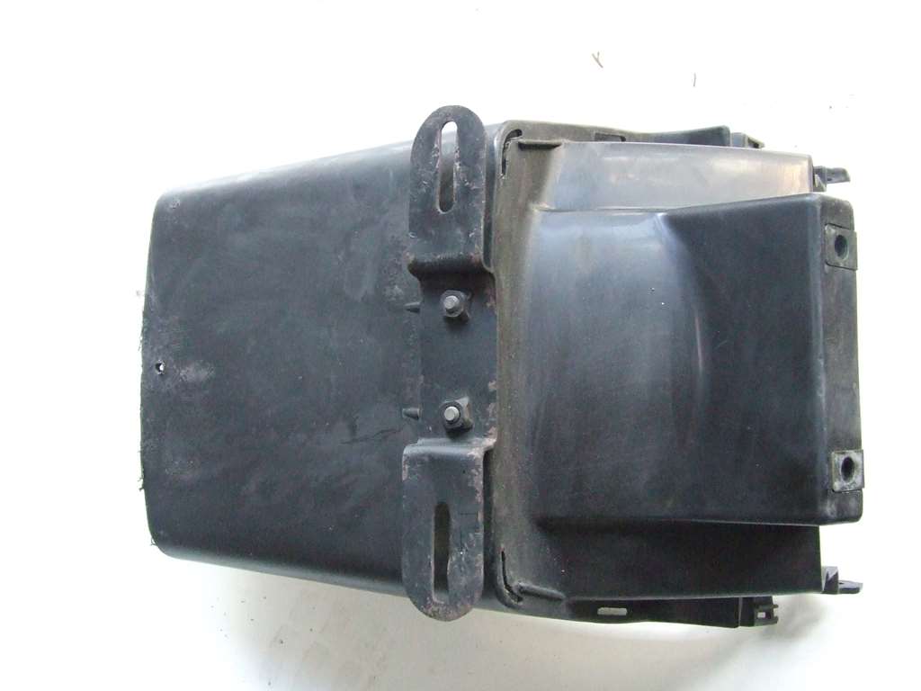 KAWASAKI GPX 750 1987 PORTA TARGA IN PLASTICA ORIGINALE USATO KAWASAKI GPX 750 1987 PORTA TARGA IN PLASTICA ORIGINALE USATO
