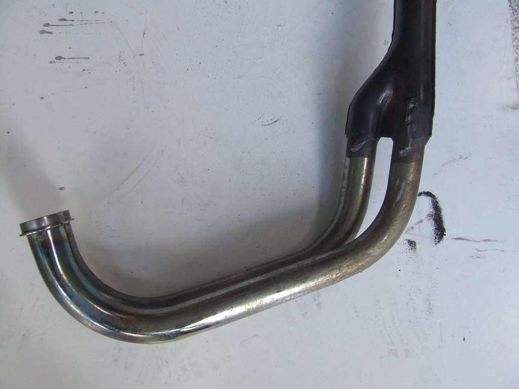 KAWASAKI GPX 750 1987 SCARICO LATO DESTRO USATO KAWASAKI GPX 750 1987 SCARICO LATO DESTRO USATO