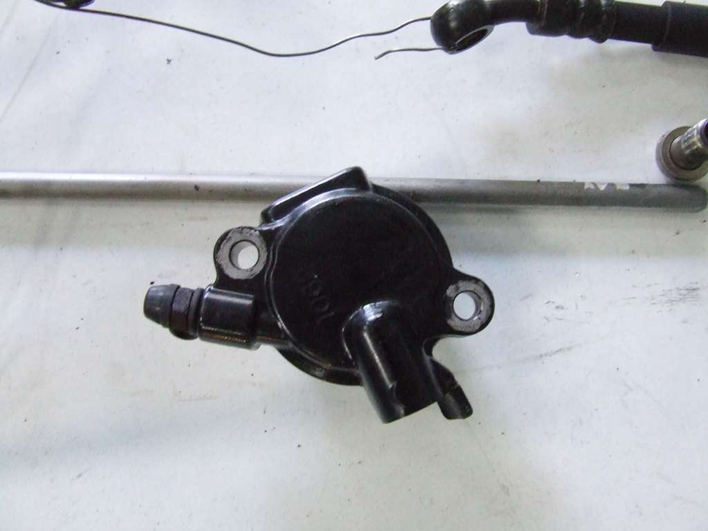 KAWASAKI GPX 750 1987 POMPA FRIZIONE USATO - Clicca l'immagine per chiudere