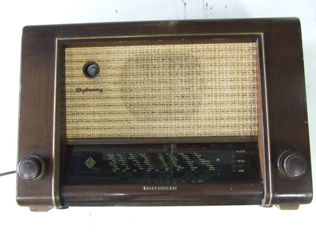 TELEFUNKEN RADIO EPOCA 1951 PERFETTAMENTE FUNZIONANTE - Clicca l'immagine per chiudere