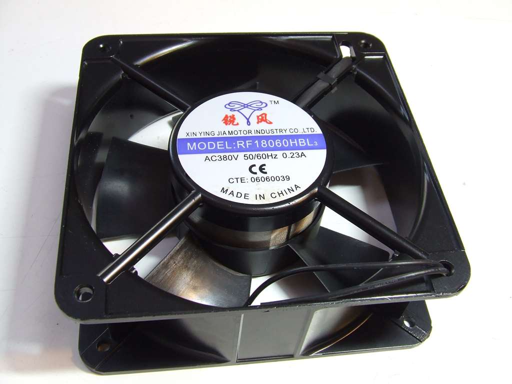 VENTOLA ASSIALE A SEZIONE QUADRATA AC 220 VOLT 0,22 A 45 WATT VENTOLA ASSIALE A SEZIONE QUADRATA AC 220 VOLT 0,22 A 45 WATT