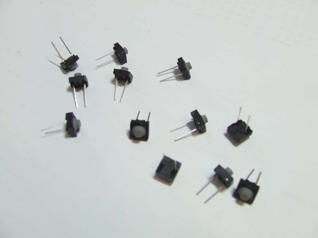 PULSANTE 7,5 X 7,5 X 3 MM MICRO PULSANTE SWITCH - Clicca l'immagine per chiudere