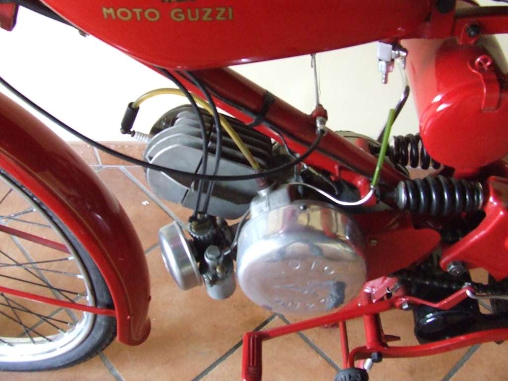 MOTO GUZZI MOTOLEGGERA GUZZINO MODELLO A 1947 65 cc 3 MARCE - Clicca l'immagine per chiudere