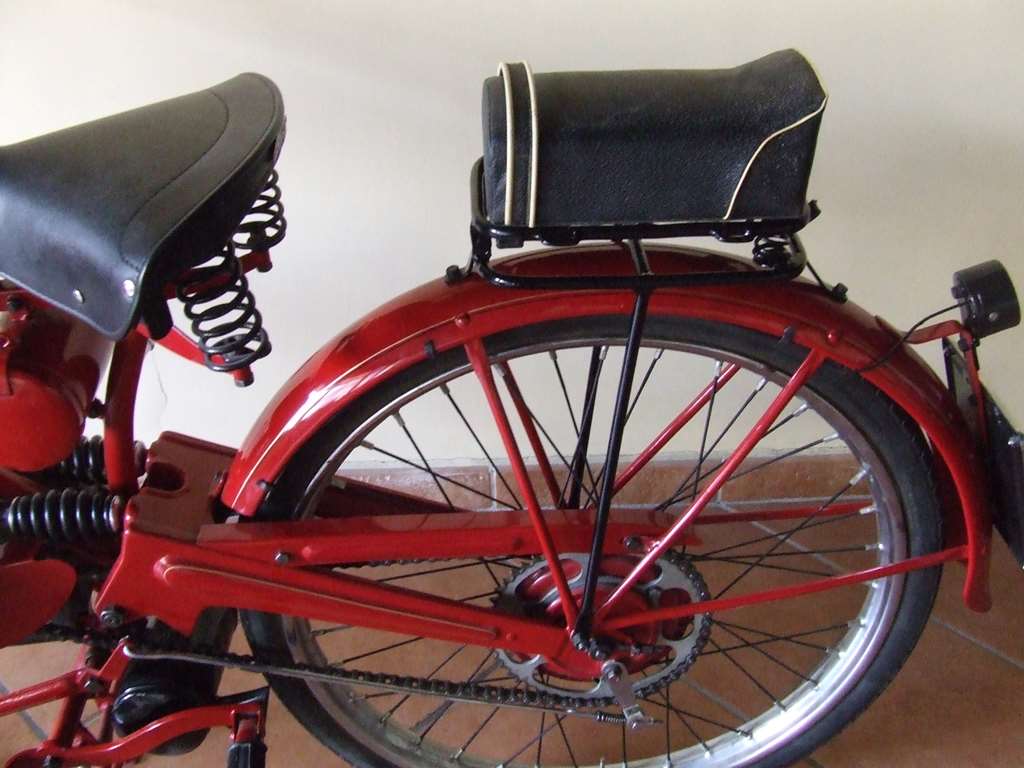 MOTO GUZZI MOTOLEGGERA GUZZINO MODELLO A 1947 65 cc 3 MARCE