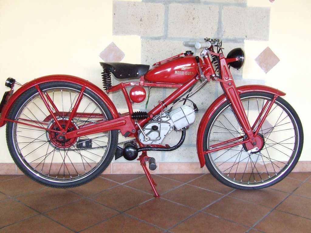 MOTO GUZZI MOTOLEGGERA GUZZINO MODELLO A 1948 65 cc 3 MARCE - Clicca l'immagine per chiudere