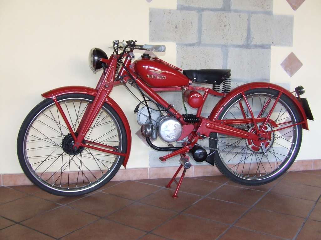 MOTO GUZZI MOTOLEGGERA GUZZINO MODELLO A 1948 65 cc 3 MARCE