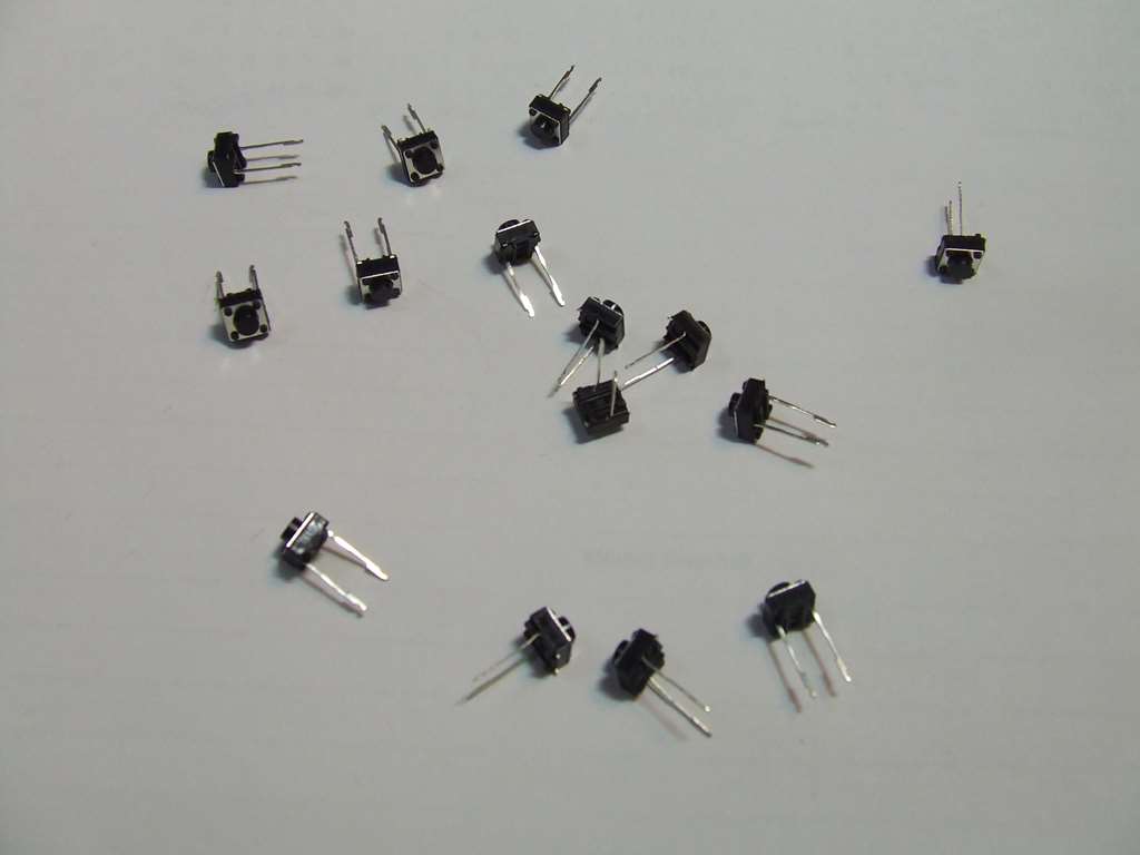 PULSANTE 6 X 6 X 5 MM MICRO PULSANTE SWITCH - Clicca l'immagine per chiudere