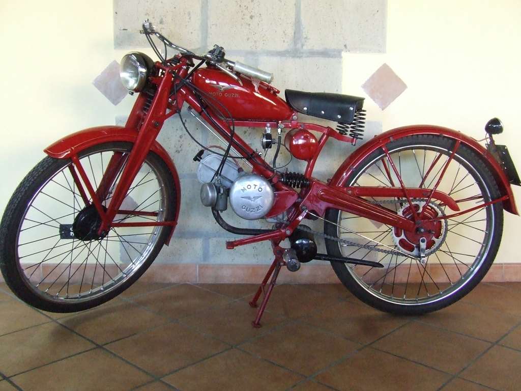 MOTO GUZZI MOTOLEGGERA GUZZINO MODELLO A 1948 65 cc 3 MARCE