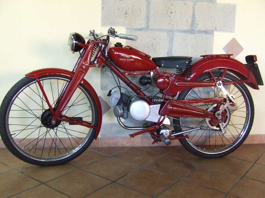 MOTO GUZZI MOTOLEGGERA GUZZINO MODELLO B 1949 65 cc 3 MARCE - Clicca l'immagine per chiudere