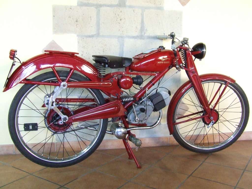 MOTO GUZZI MOTOLEGGERA GUZZINO MODELLO B 1949 65 cc 3 MARCE