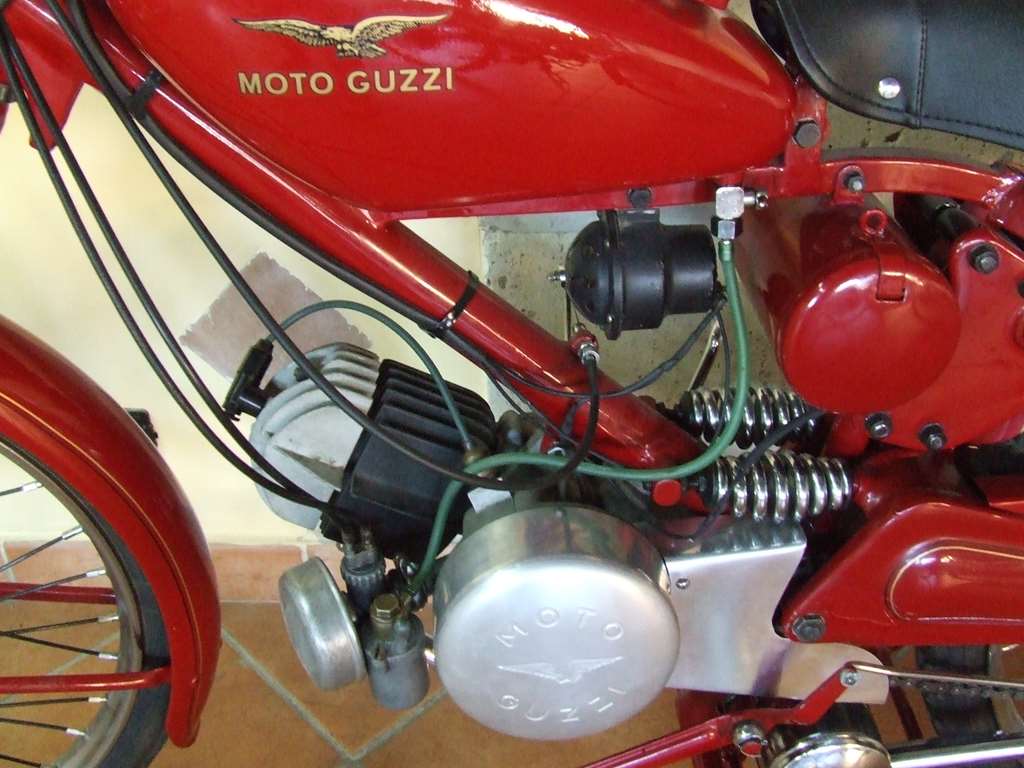 MOTO GUZZI MOTOLEGGERA GUZZINO MODELLO B 1949 65 cc 3 MARCE - Clicca l'immagine per chiudere