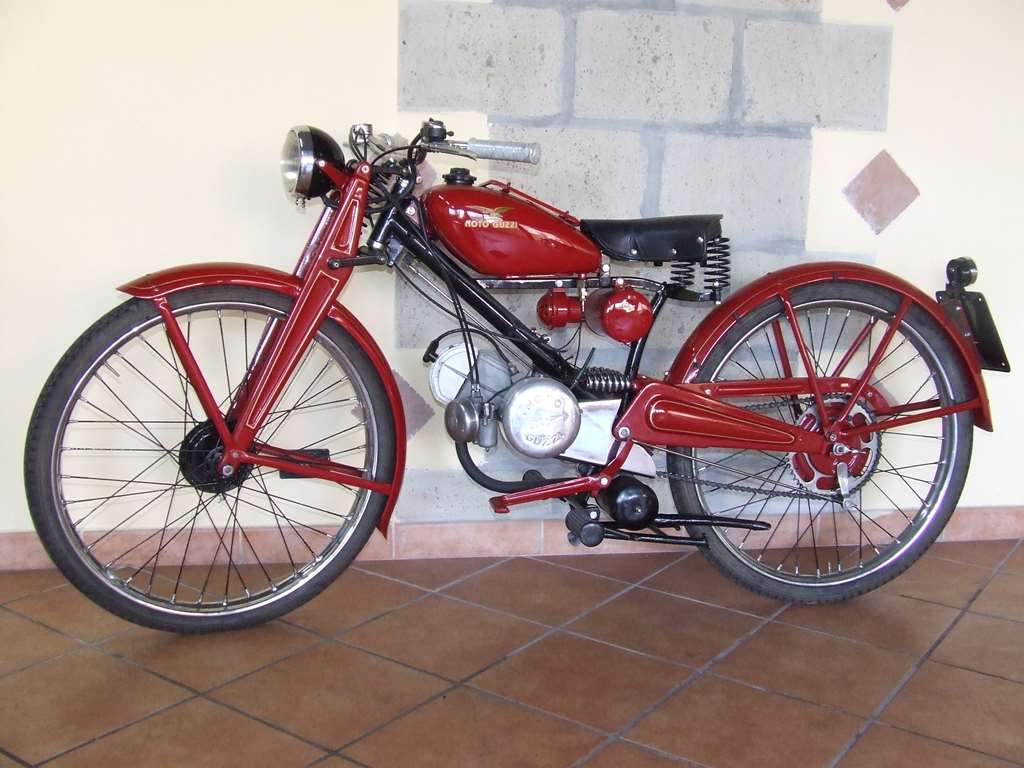 MOTO GUZZI MOTOLEGGERA GUZZINO MODELLO B 1949 65 cc 3 MARCE