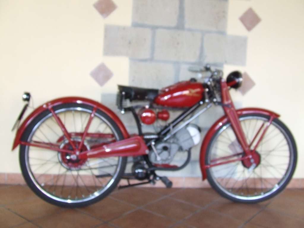 MOTO GUZZI MOTOLEGGERA GUZZINO MODELLO B 1949 65 cc 3 MARCE - Clicca l'immagine per chiudere