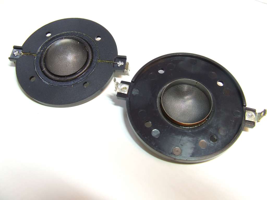 TWEETER UNIVOX 830DT01 CM 8 OHM BOBINA DI RICAMBIO TWEETER UNIVOX 830DT01 CM 8 OHM BOBINA DI RICAMBIO