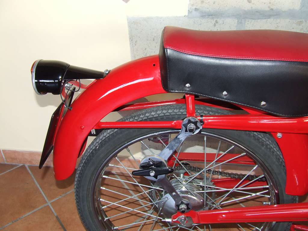 MOTO GUZZI CARDELLINO 1958 75 cc 3 MARCE TURISMO