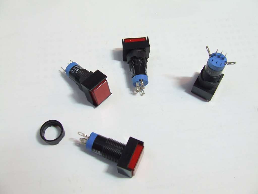 PULSANTE N.A - N.C.CON SPIA A LED ROSSA SEMPRE ACCESA DC 12 VOLT PULSANTE N.A - N.C.CON SPIA A LED ROSSA SEMPRE ACCESA DC 12 VOLT