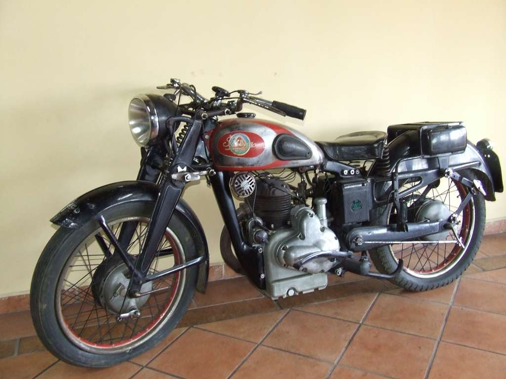 SERTUM 250 CC VALVOLE LATERALI 1949 CONSERVATO MAI RESTAURATO - Clicca l'immagine per chiudere