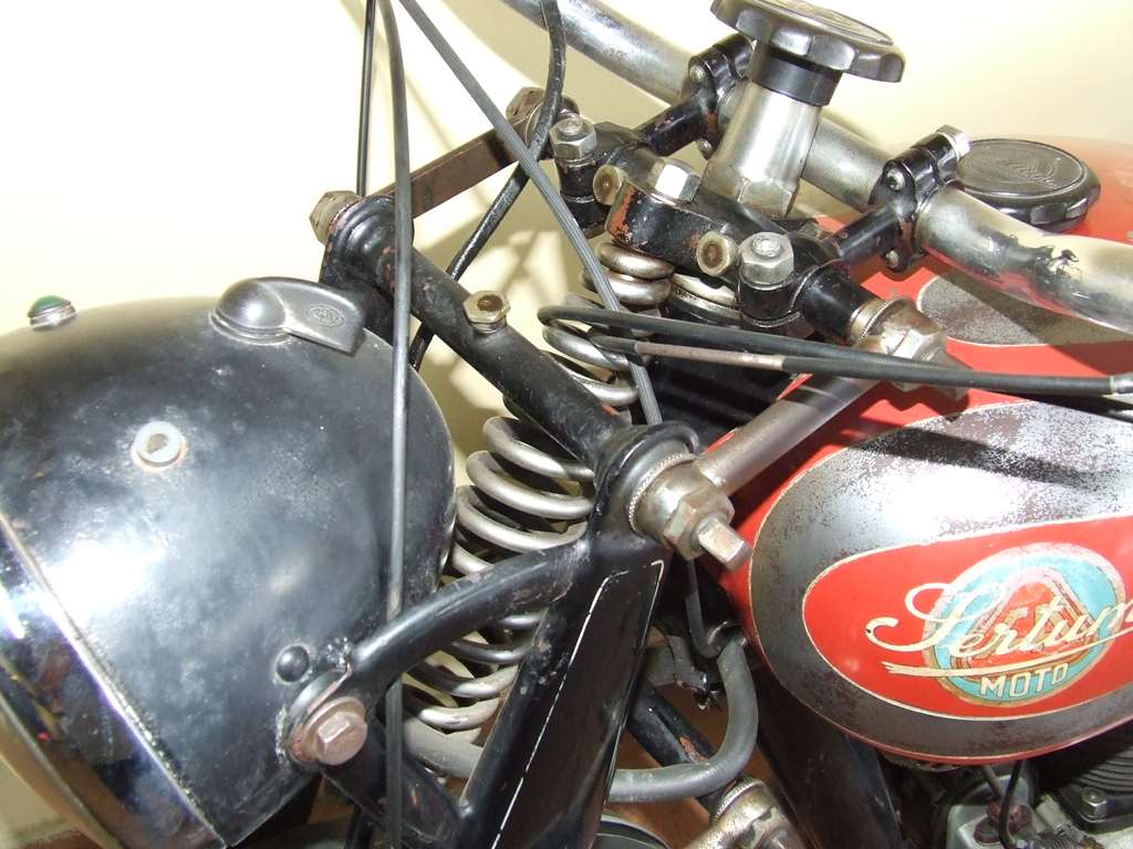 SERTUM 250 CC VALVOLE LATERALI 1949 CONSERVATO MAI RESTAURATO - Clicca l'immagine per chiudere