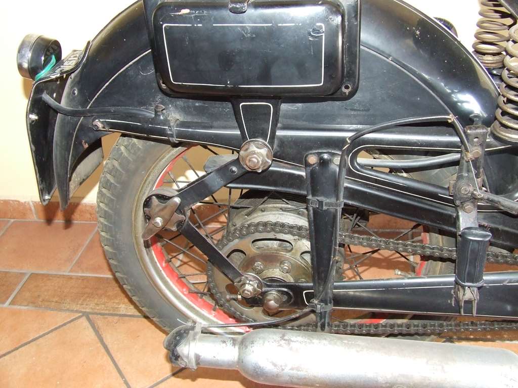 SERTUM 250 CC LATERAL SIDE VALVES 1949