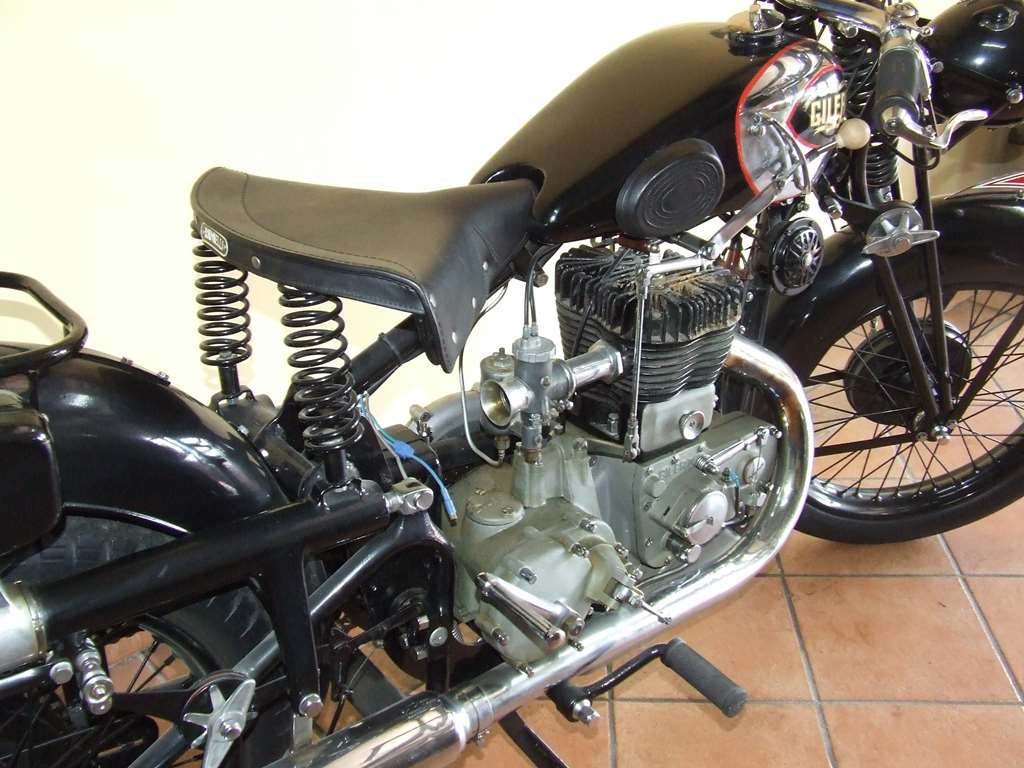 GILERA VTE 500 VALVOLE LATERALI 1936 3 MARCE AL SERBATOIO