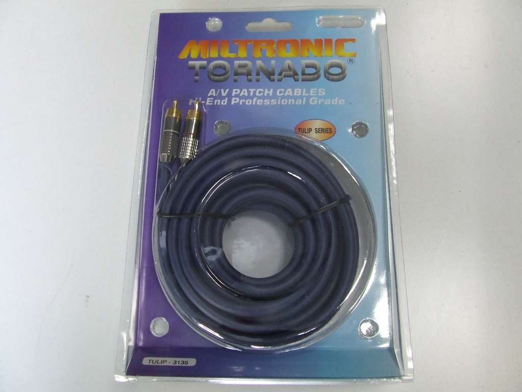 CAVO PROFESSIONALE OFC AUDIO CON SPINOTTI RCA BAGNO ORO CAVO PROFESSIONALE OFC AUDIO CON SPINOTTI RCA BAGNO ORO