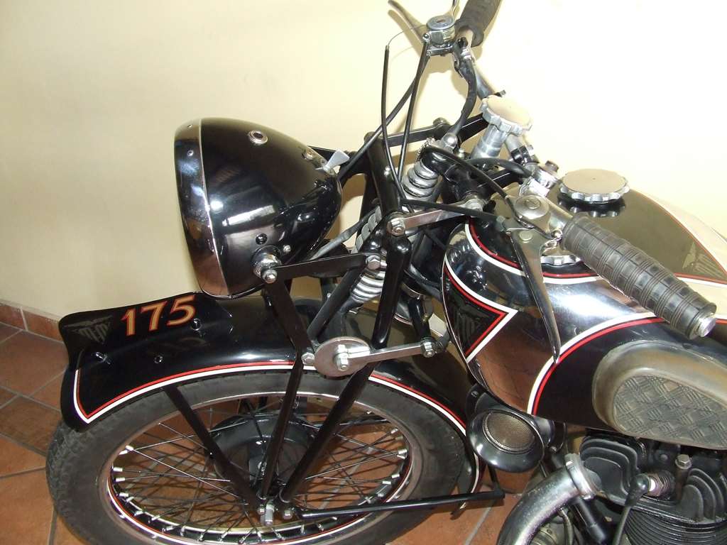 MORINI E MAZZETTI VINTAGE MOTORCYCLE 175 CC 1932