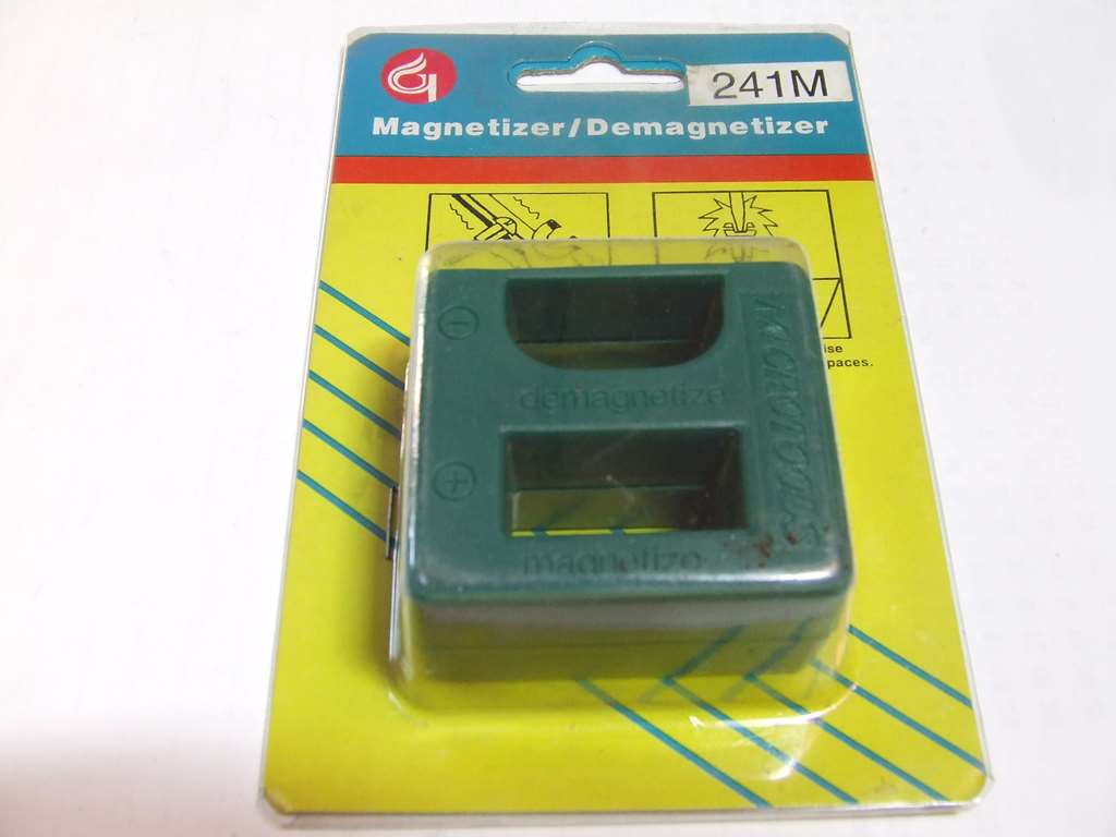 MAGNETIZZATORE SMAGNETIZZATORE PER UTENSILI E NON MAGNETIZZATORE SMAGNETIZZATORE PER UTENSILI E NON