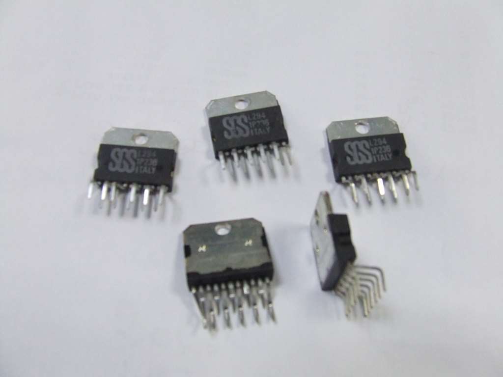 L 294 CIRCUITO INTEGRATO SWITCH-MODE SGS KIT 5 PEZZI L 294 CIRCUITO INTEGRATO SWITCH-MODE SGS KIT 5 PEZZI