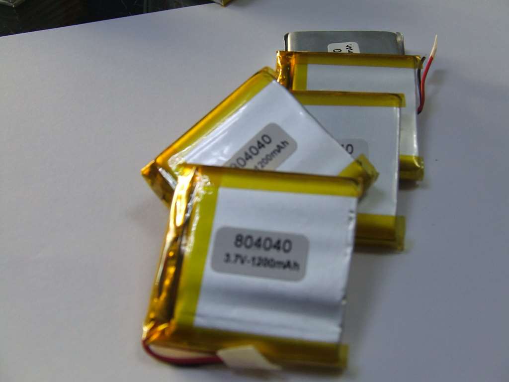 BATTERIA AI POLIMERI DI LITIO 40 X 40 X 8 MM 3,7 V 1200 MAH BATTERIA AI POLIMERI DI LITIO 40 X 40 X 8 MM 3,7 V 1200 MAH