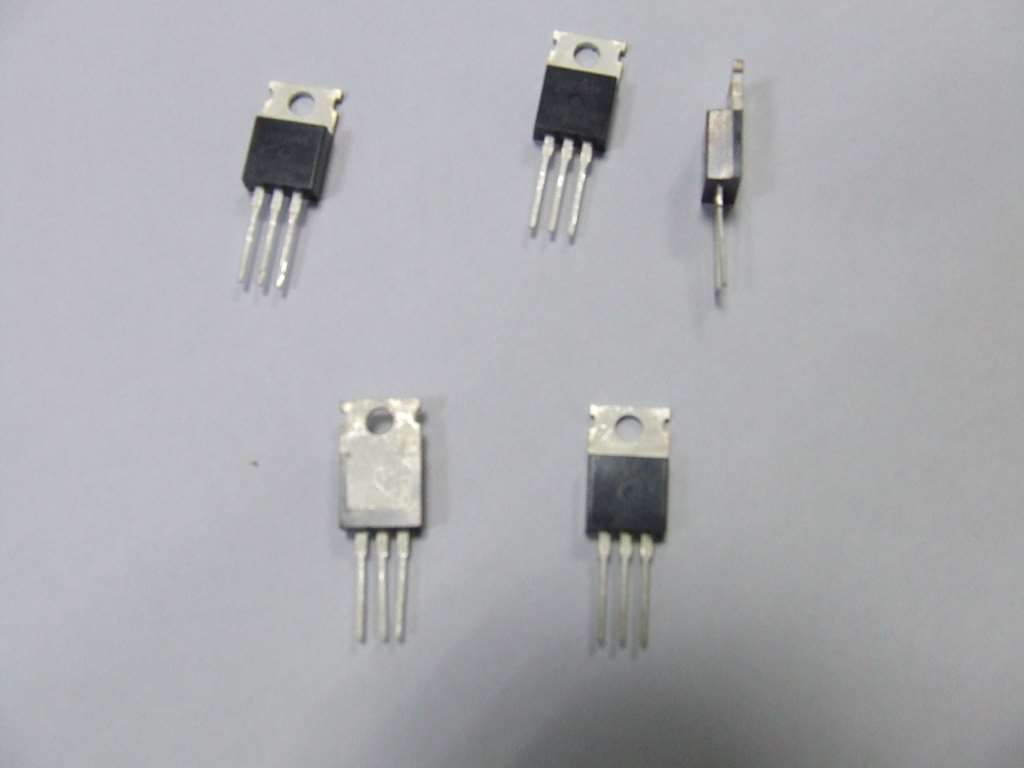 IRFP 240 TRANSISTOR MOSFET NON ISOLATO TO247 DELLA IR