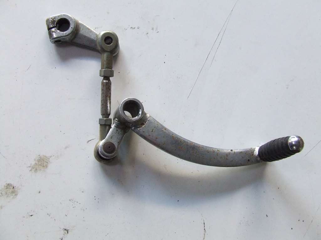 HONDA 400 FOUR ANNI 70 PEDALE CAMBIO MARCE USATO HONDA 400 FOUR ANNI 70 PEDALE CAMBIO MARCE USATO