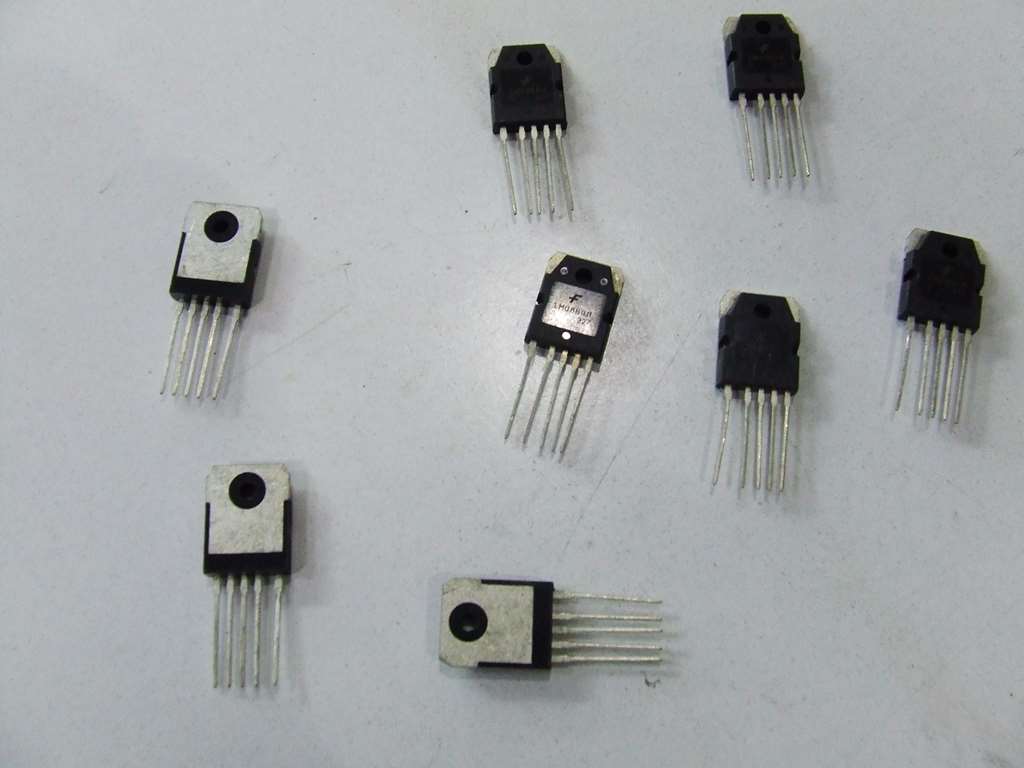 1M0680R TRANSISTOR MOSFET ORIGINALE FAIRCHILD