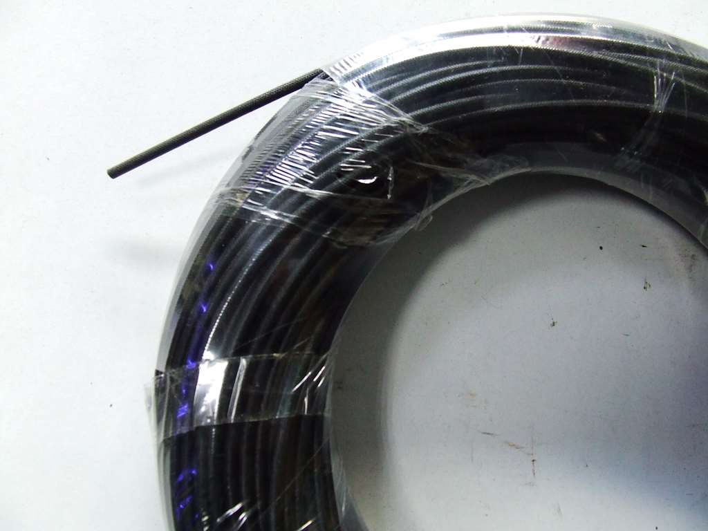GUAINA STERLINGATA 4 MM DIAMETRO INTERNO 1KV NERA GUAINA STERLINGATA 4 MM DIAMETRO INTERNO 1KV NERA