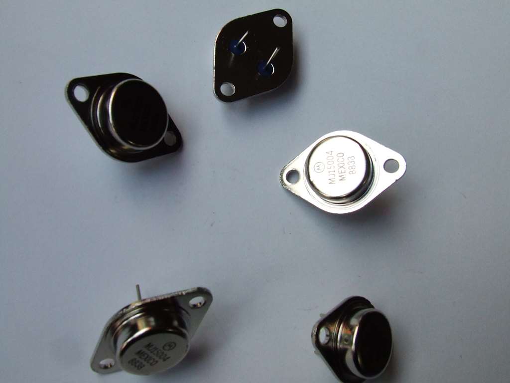 MJ 15004 TRANSISTOR DI POTENZA TO3 MOTOROLA 5 PEZZI MJ 15004 TRANSISTOR DI POTENZA TO3 MOTOROLA 5 PEZZI