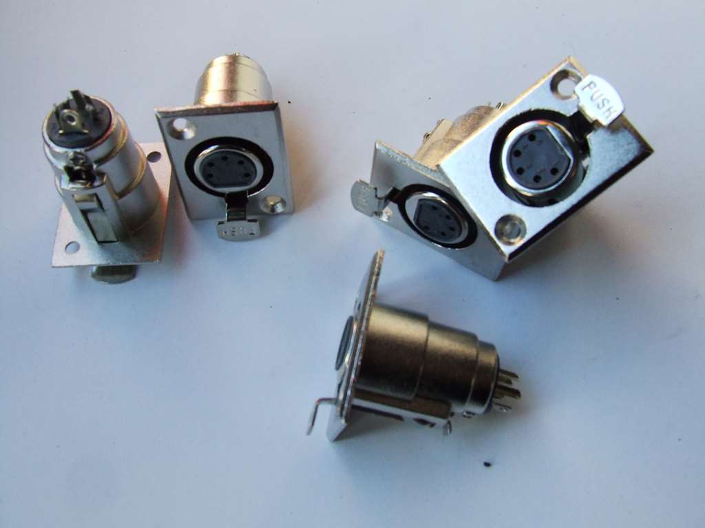 CANON PRESA DA PANNELLO 5 CONTATTI KIT 5 PEZZI CANON PRESA DA PANNELLO 5 CONTATTI KIT 5 PEZZI