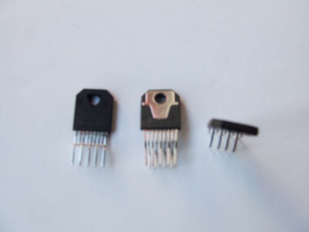 TDA 8359 J INTEGRATO ORIGINALE PHILIPS TDA8359J TDA 8359 J INTEGRATO ORIGINALE PHILIPS TDA8359J