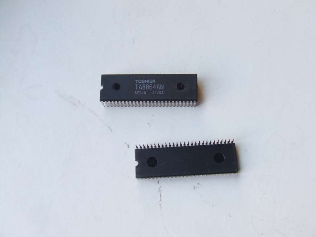 TA 8864 AN CIRC.INTEGRATO JAPAN ORIGINALE TOSHIBA TA8864 TA 8864 AN CIRC.INTEGRATO JAPAN ORIGINALE TOSHIBA TA8864