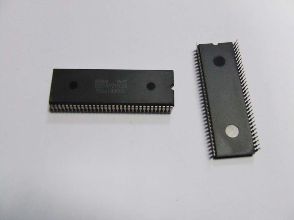 TMP 91C642AN 3208 INTEGRATO JAPAN ORIGINALE TMP 91C642AN 3208 INTEGRATO JAPAN ORIGINALE