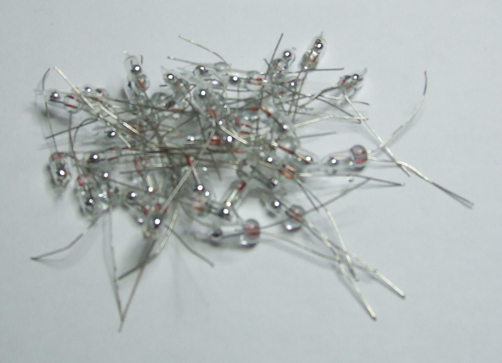 AMPOLLA INTERRUTTORE A MERCURIO DIAMETRO 3 MM AMPOLLA INTERRUTTORE A MERCURIO DIAMETRO 3 MM