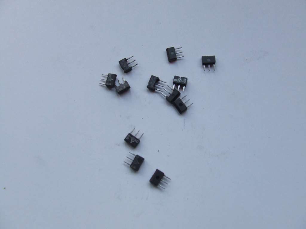 2SD 1051 TRANSISTOR ORIGINALE MITSUBISHI 2SD1051