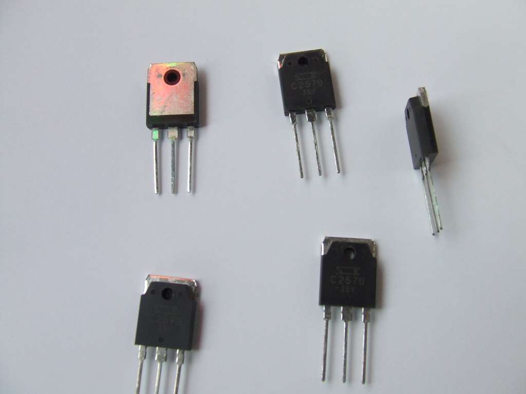 2579 TRANSISTOR