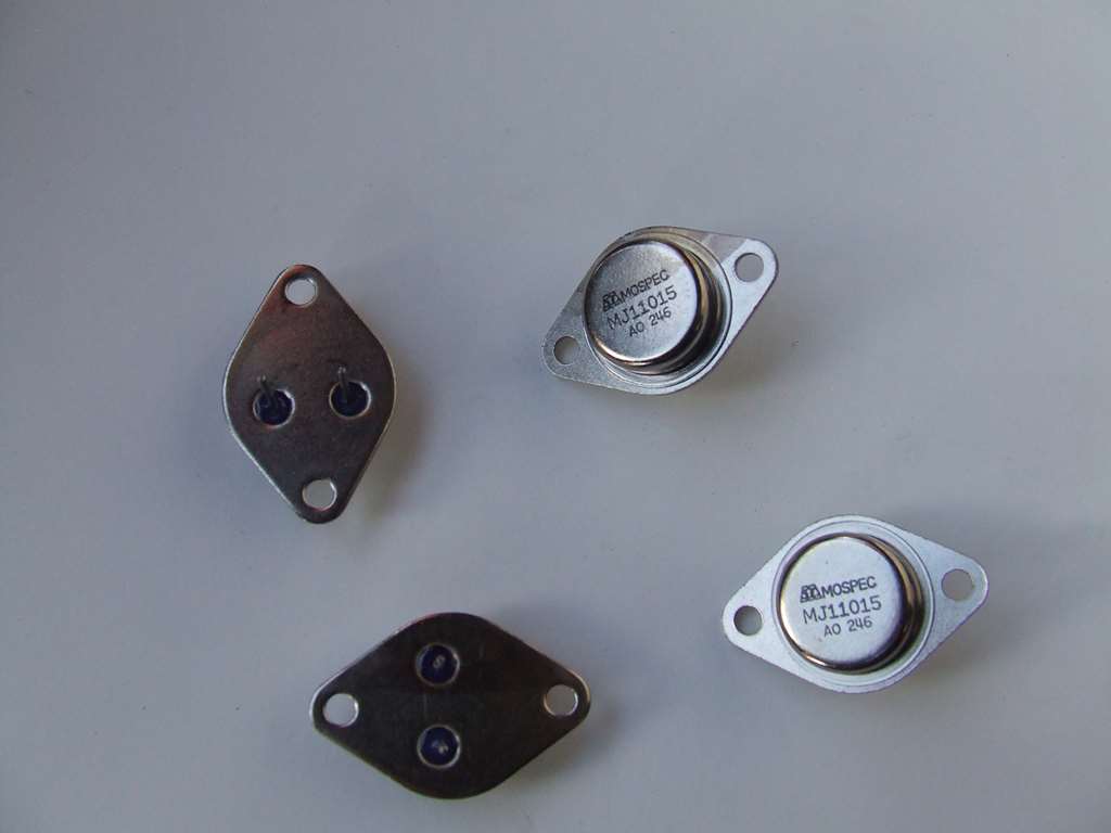 MJ 11015 TRANSISTOR ORIGINALE MOSPEC TO3 METALLICO MJ 11015 TRANSISTOR ORIGINALE MOSPEC TO3 METALLICO