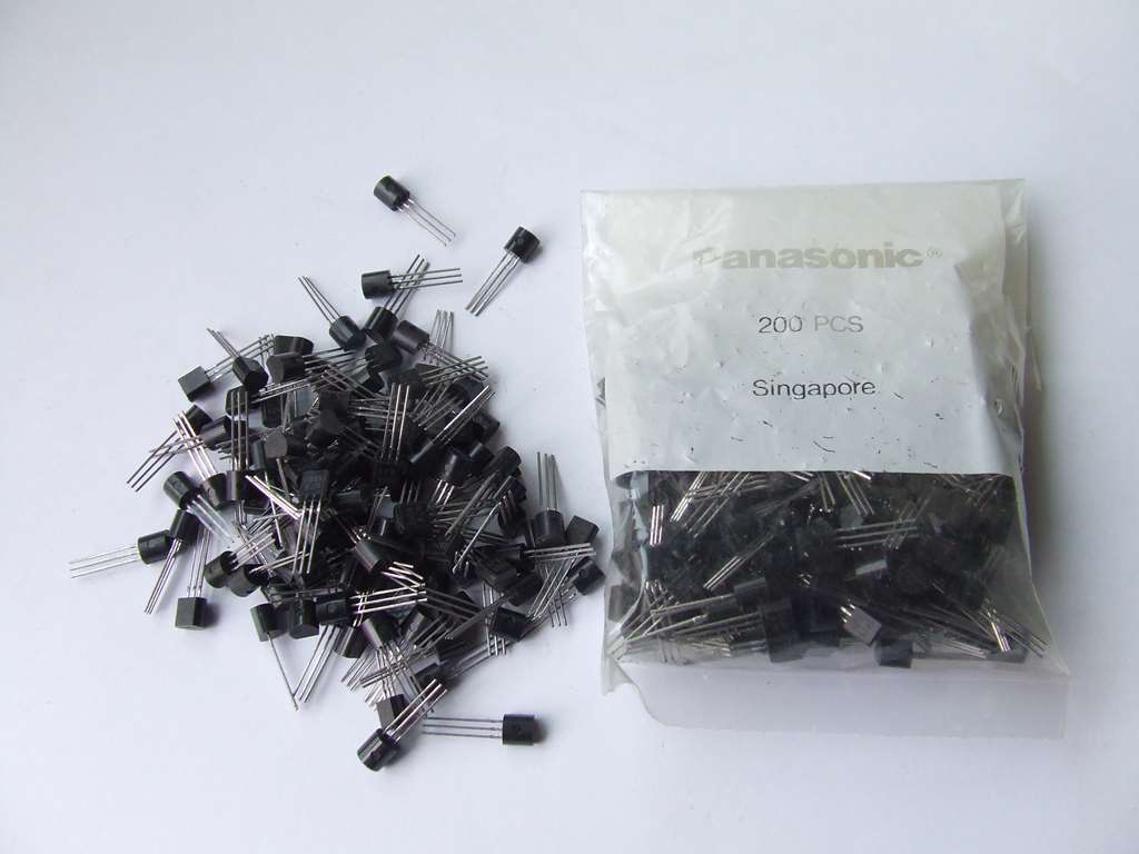 2SC 828 TRANSISTOR ORIGINALE PANASONIC 2SC828 2SC 828 TRANSISTOR ORIGINALE PANASONIC 2SC828