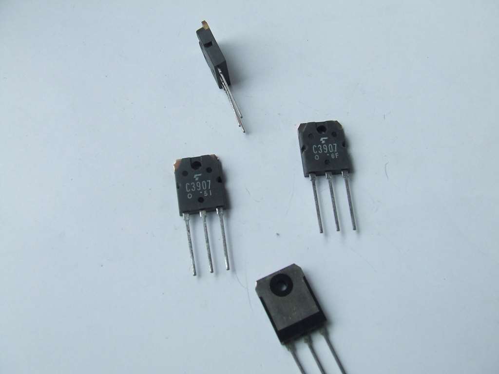 2SC 3907 TRANSISTOR ORIGINALE JAPAN 2SC3907