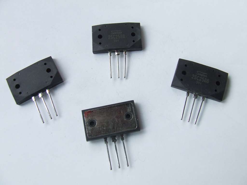 2SC 2588 TRANSISTOR ORGINALE SANKEN 2SC2588