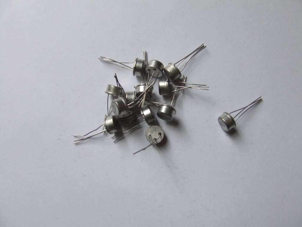 2SC1385 TRANSISTOR ORIGINALE HITACHI 2SC1385 2SC1385 TRANSISTOR ORIGINALE HITACHI 2SC1385